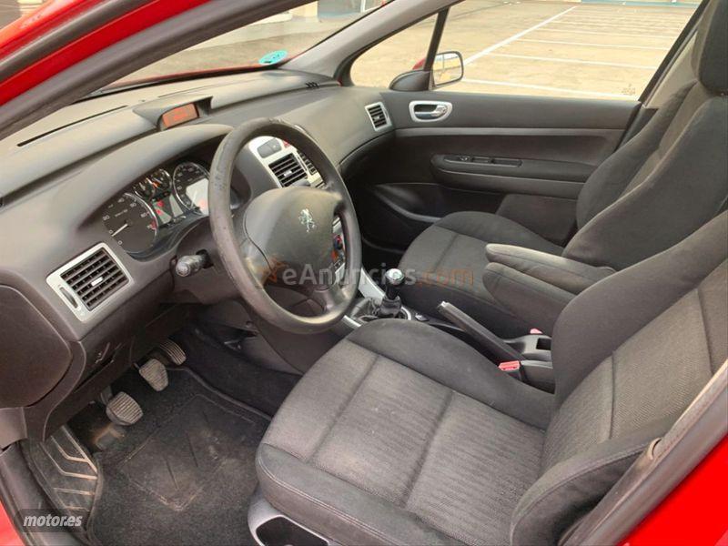 Peugeot 307 SW 1.6 de 2007 con 150.000 Km por 3.500 EUR. en Barcelona