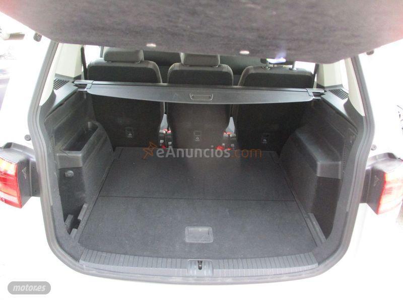 Volkswagen Touran Business 1.6 TDI 85kW 115CV de 2018 con 59.999 Km por 21.900 EUR. en Malaga