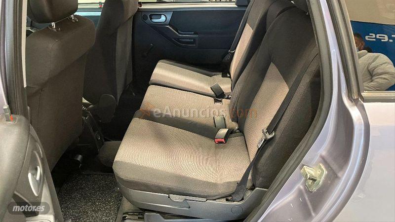 Opel Meriva Enjoy 1.7 CDTi 100 CV de 2007 con 239.000 Km por 3.500 EUR. en Salamanca