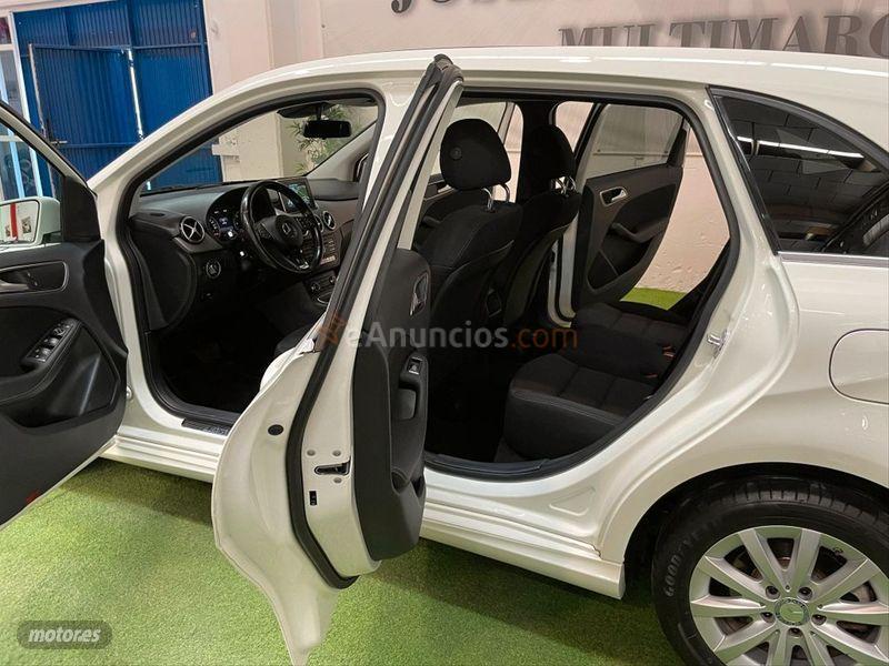 Mercedes Clase B B 180 d Urban de 2016 con 198.000 Km por 14.990 EUR. en Sevilla