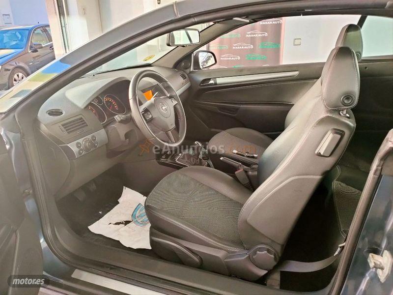 Opel Astra Twin Top 1.9 CDTi Cosmo de 2009 con 165.987 Km por 3.450 EUR. en Madrid