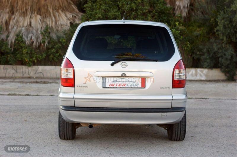 Opel Zafira 2.0 Dti 16v Elegance de 2005 con 184.100 Km por 3.250 EUR. en Murcia