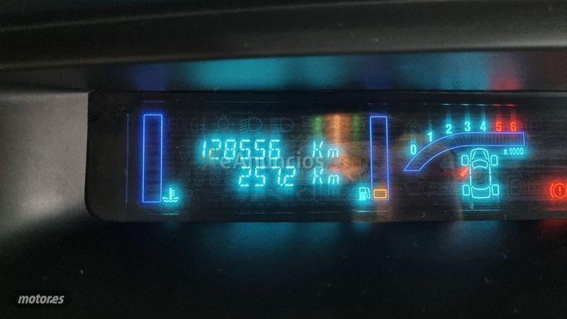 Renault Scenic CONFORT DYNAMIQUE 1.9DCI de 2005 con 128.000 Km por 3.950 EUR. en Malaga