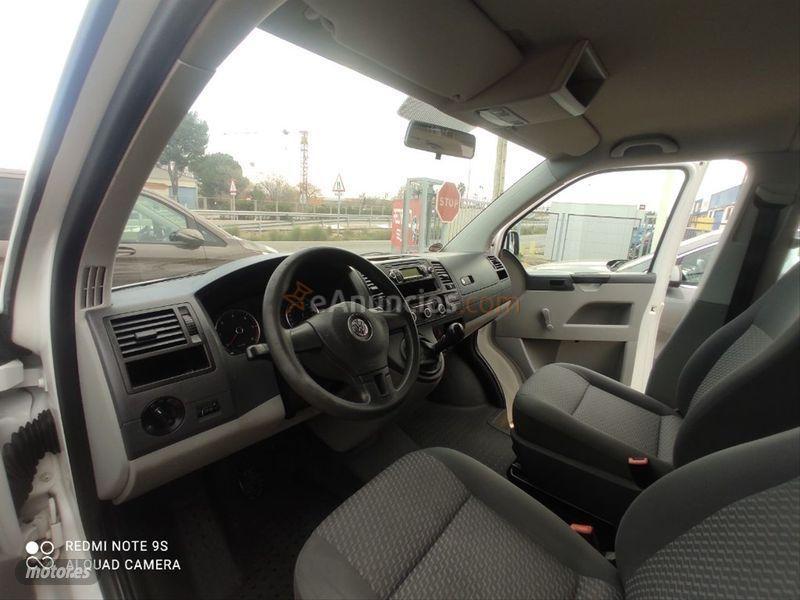 Volkswagen Caravelle Largo 2.0 TDI 102cv Trendline Edition de 2012 con 215.478 Km por 18.499 EUR. en Sevilla