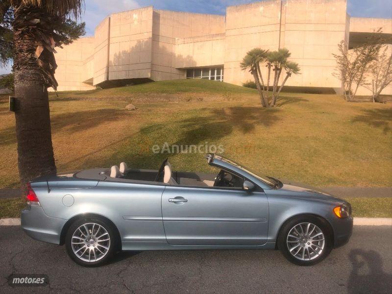 Volvo C 70 2.4 140cv Summum de 2006 con 92.900 Km por 10.900 EUR. en Malaga