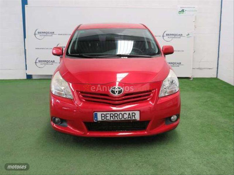 Toyota Verso 2.0 D4D Active 5pl. de 2011 con 220.000 Km por 7.890 EUR. en Sevilla