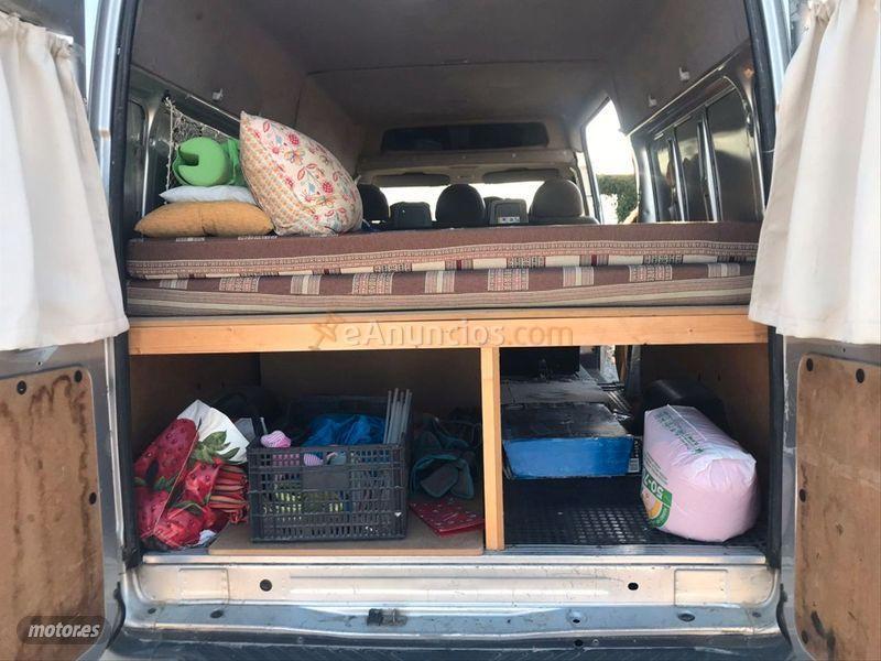 Ford Transit 350 L de 2005 con 189.000 Km por 9.500 EUR. en Cadiz