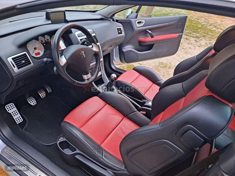 Peugeot 307 CC 2.0 16v de 2005 con 26.000 Km por 4.990 EUR. en Barcelona