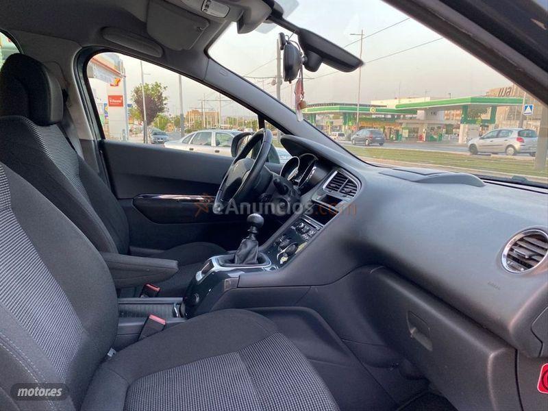 Peugeot 5008 Premium 1.6 HDI 110 FAP de 2010 con 285.000 Km por 3.990 EUR. en Jaen