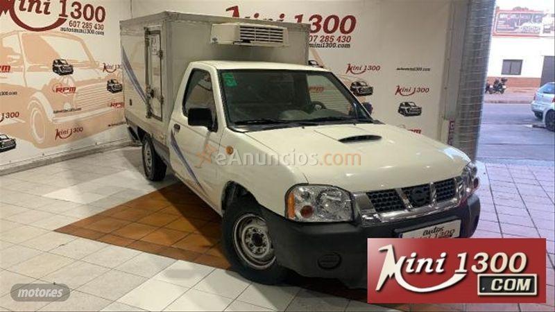 Nissan Pick up 4X4 Navara de 2004 con 270.000 Km por 4.950 EUR. en Malaga