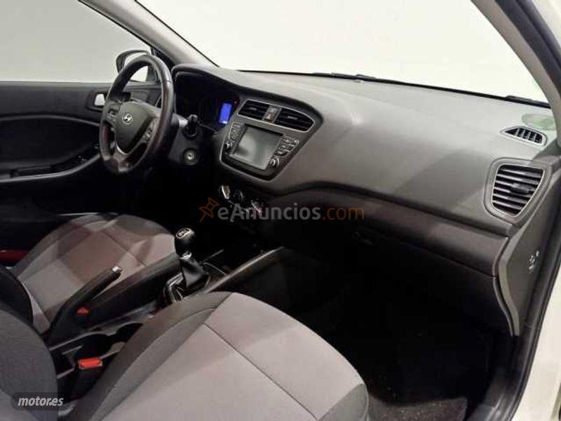Hyundai i20 1.2 MPI Essence LE de 2019 con 22.614 Km por 12.900 EUR. en Ourense