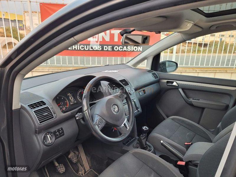 Volkswagen Touran 1.6 TDI 90cv Edition de 2010 con 180.000 Km por 9.490 EUR. en Alicante