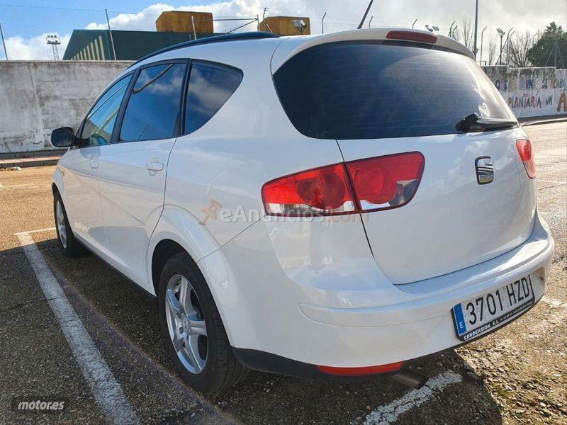 Seat Altea 1.6 TDI 105cv SS ITech EEcomotive de 2014 con 157.000 Km por 7.500 EUR. en Badajoz