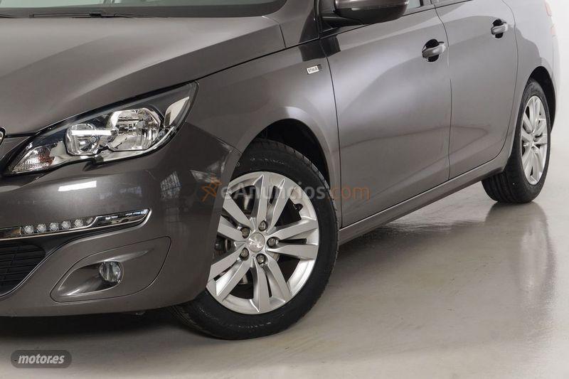 Peugeot 308 SW Style 1.2 PureTech 96KW 130CV SS de 2017 con 51.170 Km por 13.900 EUR. en Barcelona