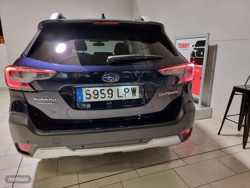 Subaru Outback 2.5i Touring CVT Lineartronic AWD de 2021 con 9.900 Km por 43.900 EUR. en Sevilla