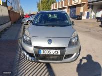 Renault Scenic Dynamique dCi 130 de 2011 con 180.000 Km por 5.800 EUR. en Madrid