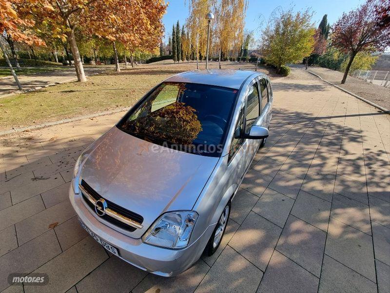 Opel Meriva Cosmo 1.6 XE de 2005 con 69.000 Km por 2.990 EUR. en Lleida