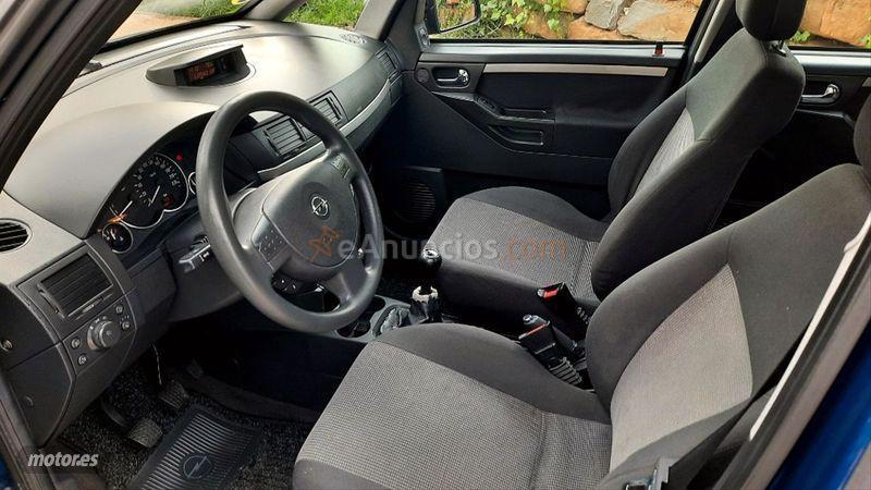 Opel Meriva Essentia 1.6 XE de 2004 con 127.000 Km por 1.999 EUR. en Barcelona