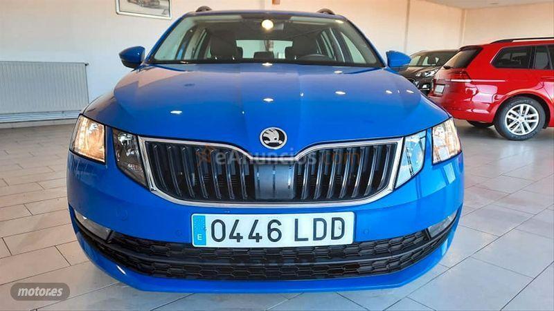Skoda Octavia Combi 1.6 TDI CR 85KW 115CV Ambition de 2019 con 48.440 Km por 17.400 EUR. en Palencia