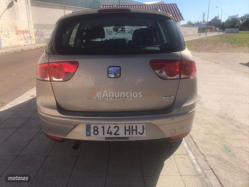 Seat Altea XL 1.6 102cv GLP Reference de 2012 con 290.000 Km por 3.600 EUR. en Badajoz