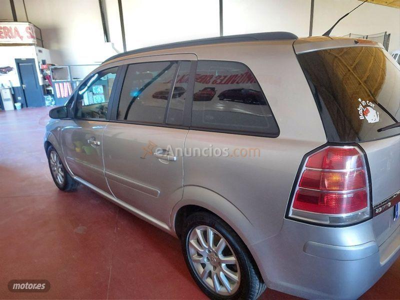 Opel Zafira Cosmo 1.9 CDTi 8v 120 CV de 2006 con 244.000 Km por 1.999 EUR. en Badajoz
