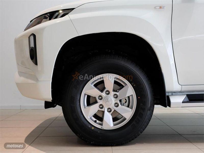 Mitsubishi L 200 DC 220 DID MPro de 2021 por 29.506 EUR. en Castellon