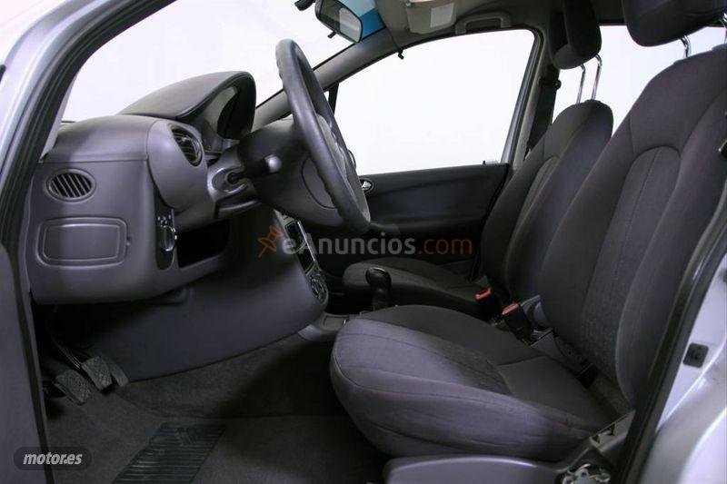 Mercedes Clase A A 140 CLASSIC de 2002 con 121.780 Km por 4.790 EUR. en Madrid