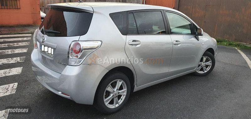 Toyota Verso 2.0 D4D Live 5pl. de 2010 con 290.000 Km por 6.350 EUR. en La Coruna