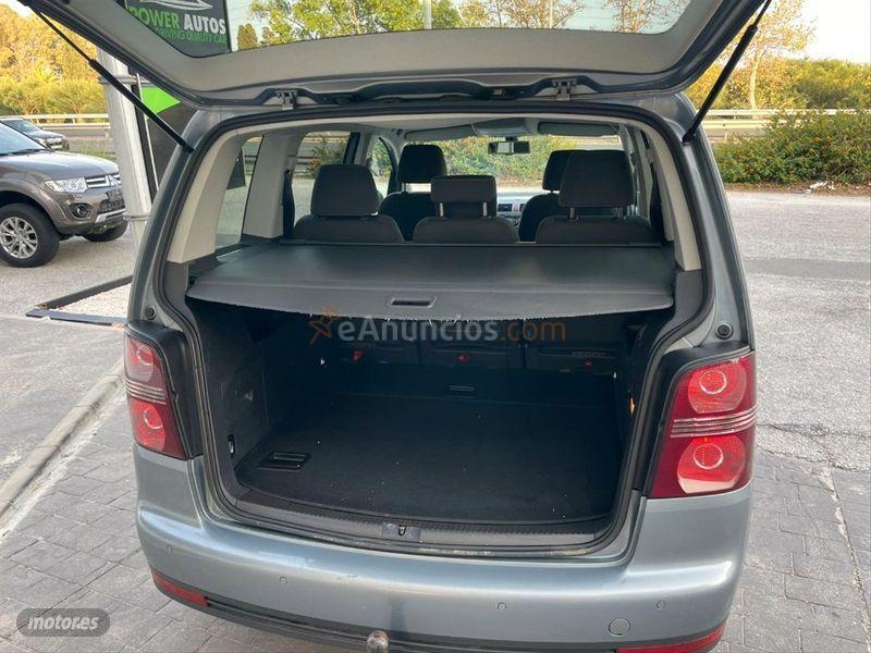 Volkswagen Touran 2.0 TDI 140 Highline de 2008 con 178.000 Km por 8.500 EUR. en Malaga
