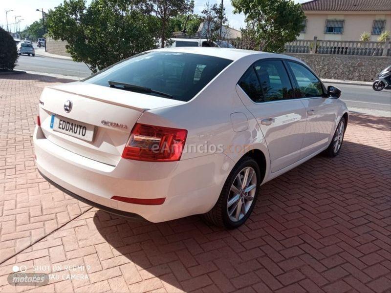 Skoda Octavia Combi 1.6 TDI 81KW 110cv Like de 2016 con 57.000 Km por 16.500 EUR. en Granada
