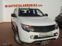 Mitsubishi L 200 CC 250 DID MPro de 2016 con 170.000 Km por 17.500 EUR. en Badajoz
