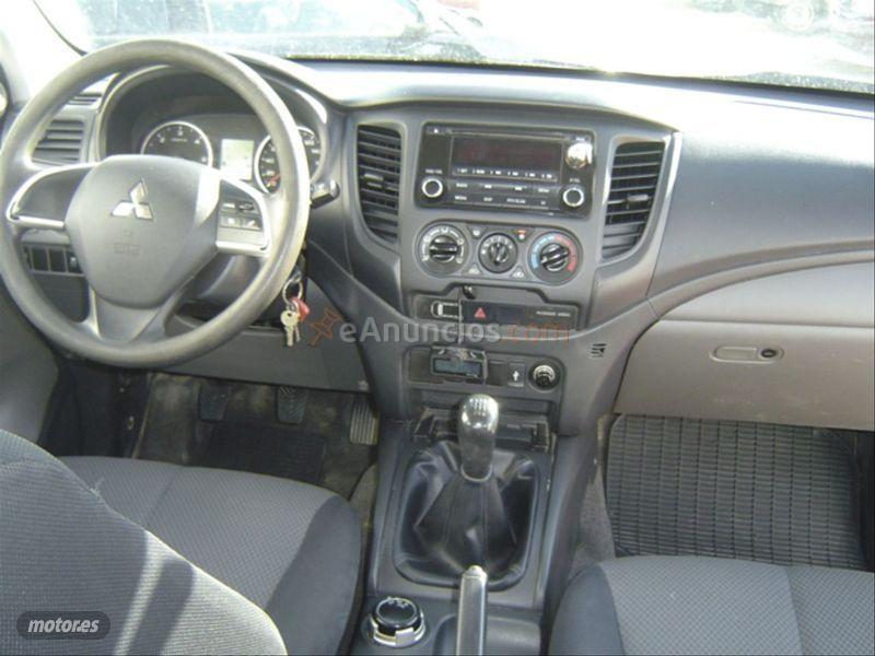 Mitsubishi L 200 CC 250 DID MPro de 2016 con 170.000 Km por 17.500 EUR. en Badajoz