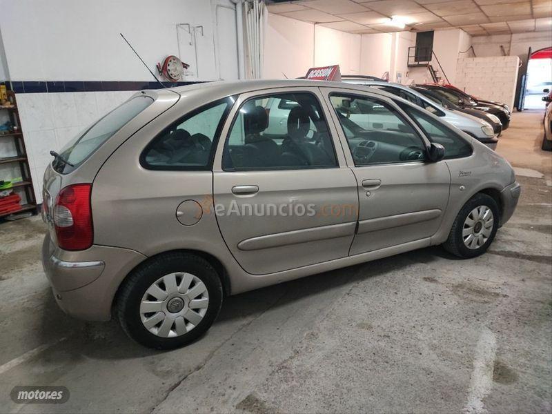 Citroen Xsara Picasso 1.6 Exclusive de 2007 con 114.000 Km por 3.395 EUR. en Sevilla