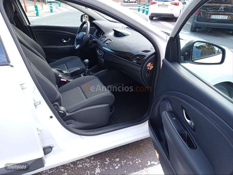 Renault Megane Sport Tourer Emotion 2011 dCi 110 eco2 de 2011 con 149.533 Km por 7.900 EUR. en La Rioja