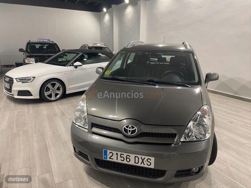 Toyota Corolla Verso 2.2 D4D 136cv Luna de 2006 con 165.000 Km por 3.750 EUR. en Barcelona