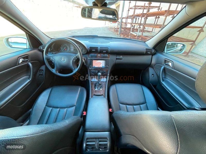 Mercedes Clase C C 220 CDI Elegance Familiar de 2007 con 304.000 Km por 4.490 EUR. en Madrid