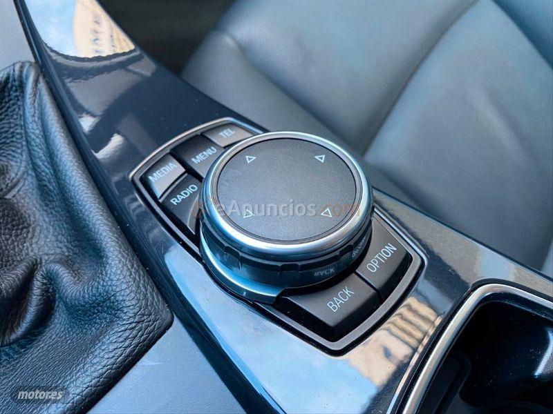 BMW Serie 5 518d Touring de 2016 con 99.000 Km por 18.990 EUR. en Sevilla