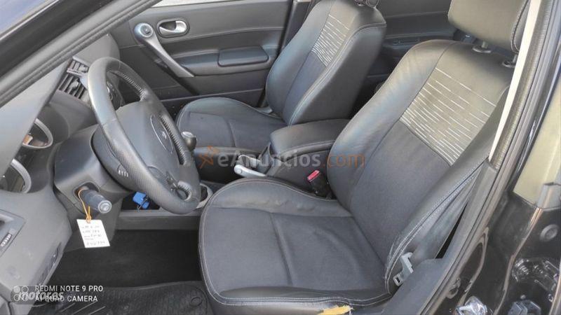 Renault Megane Grand Tour Dynamique 1.9dCi de 2008 con 238.000 Km por 3.500 EUR. en Madrid