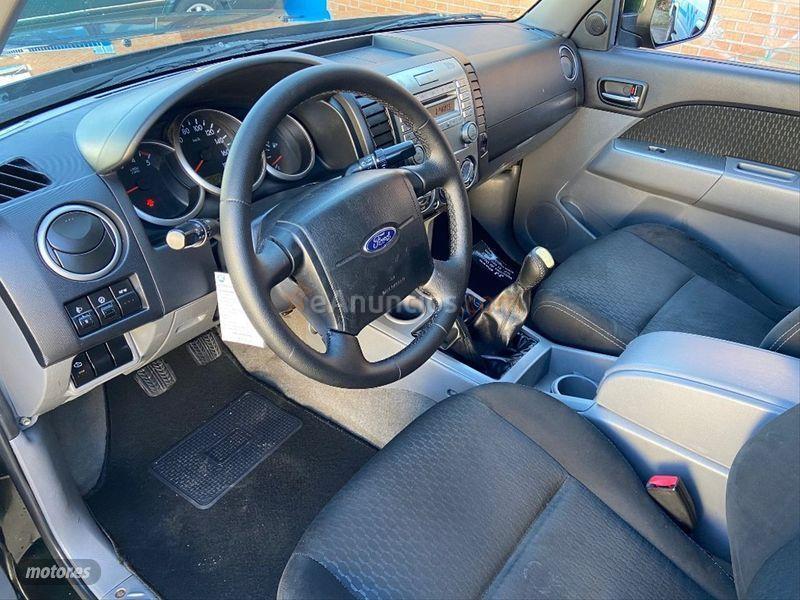 Ford Ranger 2.5 TDCi 4x4 Doble Cabina XLT de 2011 con 79.000 Km por 16.900 EUR. en Madrid