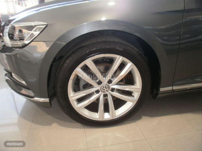 Volkswagen Passat Variant Sport 2.0 TDI 110kW150CV BMT de 2016 con 74.000 Km por 22.500 EUR. en Alava