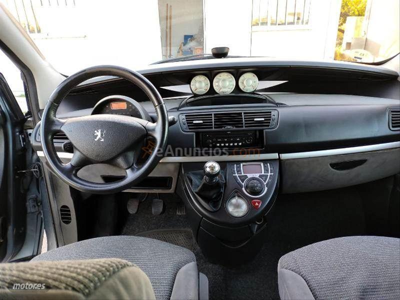 Peugeot 807 Premium 2.0 HDI 120 de 2009 con 270.000 Km por 6.000 EUR. en Tarragona