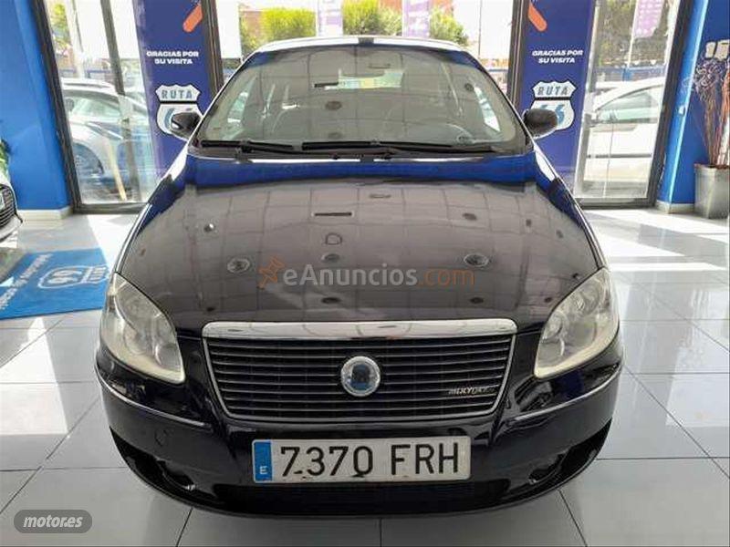 Fiat Croma 1.9 8v Multijet Strip de 2007 con 250.000 Km por 2.900 EUR. en Madrid