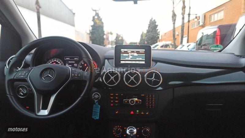 Mercedes Clase B B 180 Sport de 2014 con 27.000 Km por 15.800 EUR. en Malaga