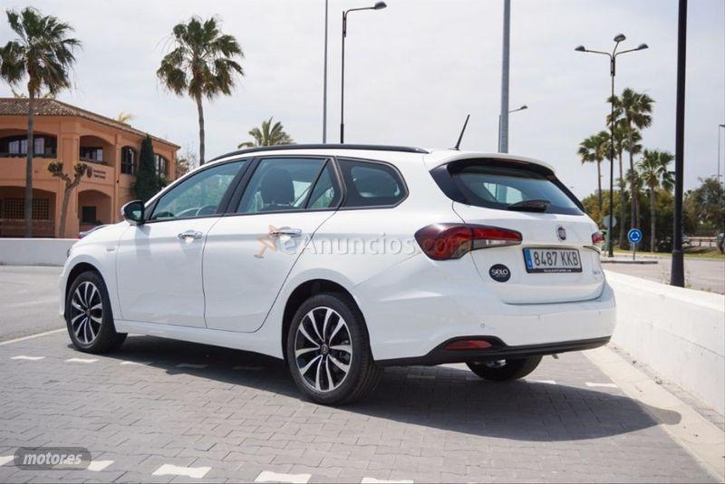 Fiat Tipo 1.3 Lounge 70kW 95CV diesel Mjet. SW de 2018 con 68.000 Km por 12.200 EUR. en Malaga