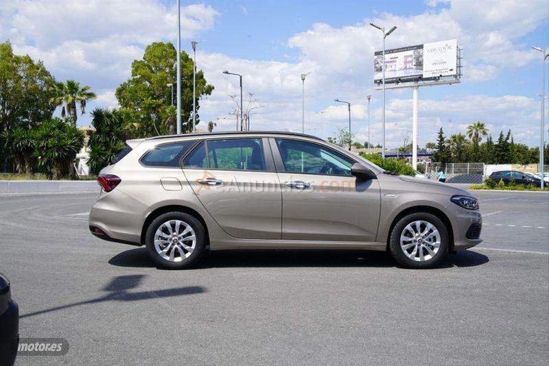 Fiat Tipo 1.4 16v Easy 70kW 95CV gasolina SW de 2018 con 67.000 Km por 11.750 EUR. en Malaga