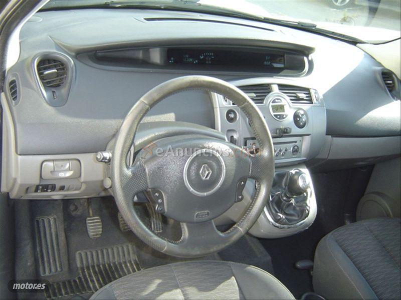 Renault Grand Scenic Emotion 7 plazas 1.5dCi105 EU4 de 2008 con 220.000 Km por 3.700 EUR. en Badajoz