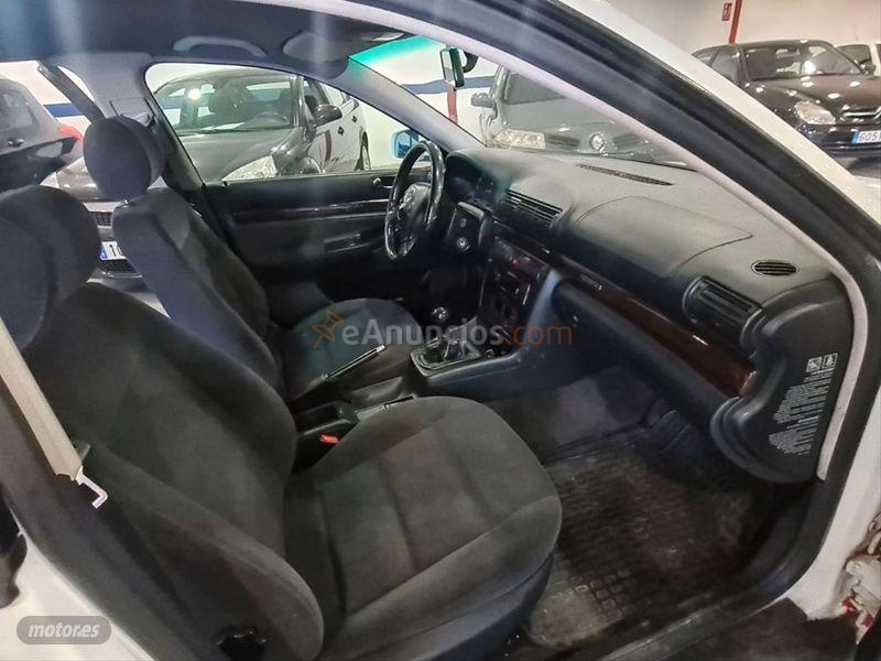 Audi A4 1.8 T AVANT QUATTRO de 1998 con 350.000 Km por 1.200 EUR. en Asturias