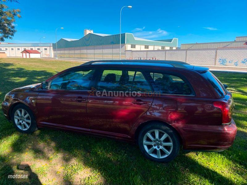 Toyota Avensis 1.8 VVTi Sol Wagon de 2006 con 160.000 Km por 2.400 EUR. en Badajoz