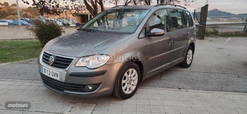 Volkswagen Touran 2.0 TDI 140cv Advance de 2010 con 199.000 Km por 8.680 EUR. en Barcelona
