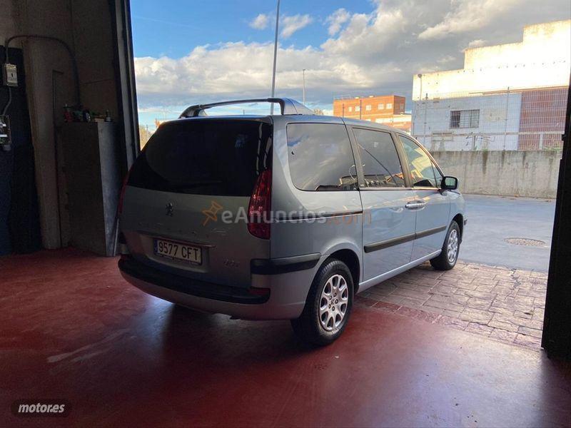Peugeot 807 SR Pack 2.0 HDI de 2004 con 273.000 Km por 2.990 EUR. en Madrid